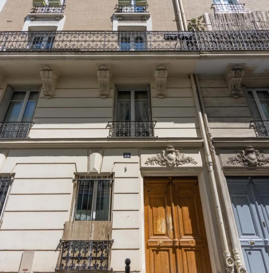 Ledion Paris 14 Apartment